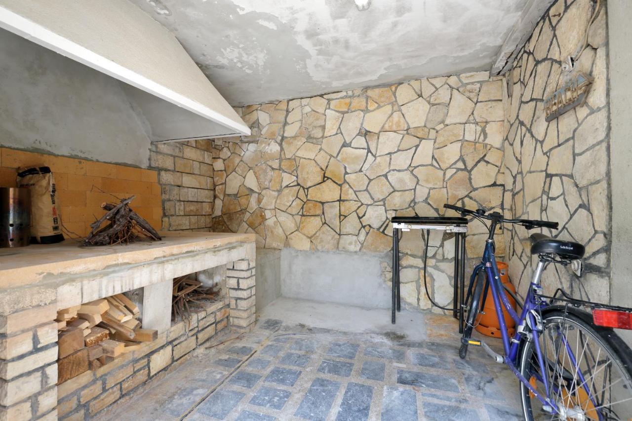 Apartman Don Паг Екстериор снимка