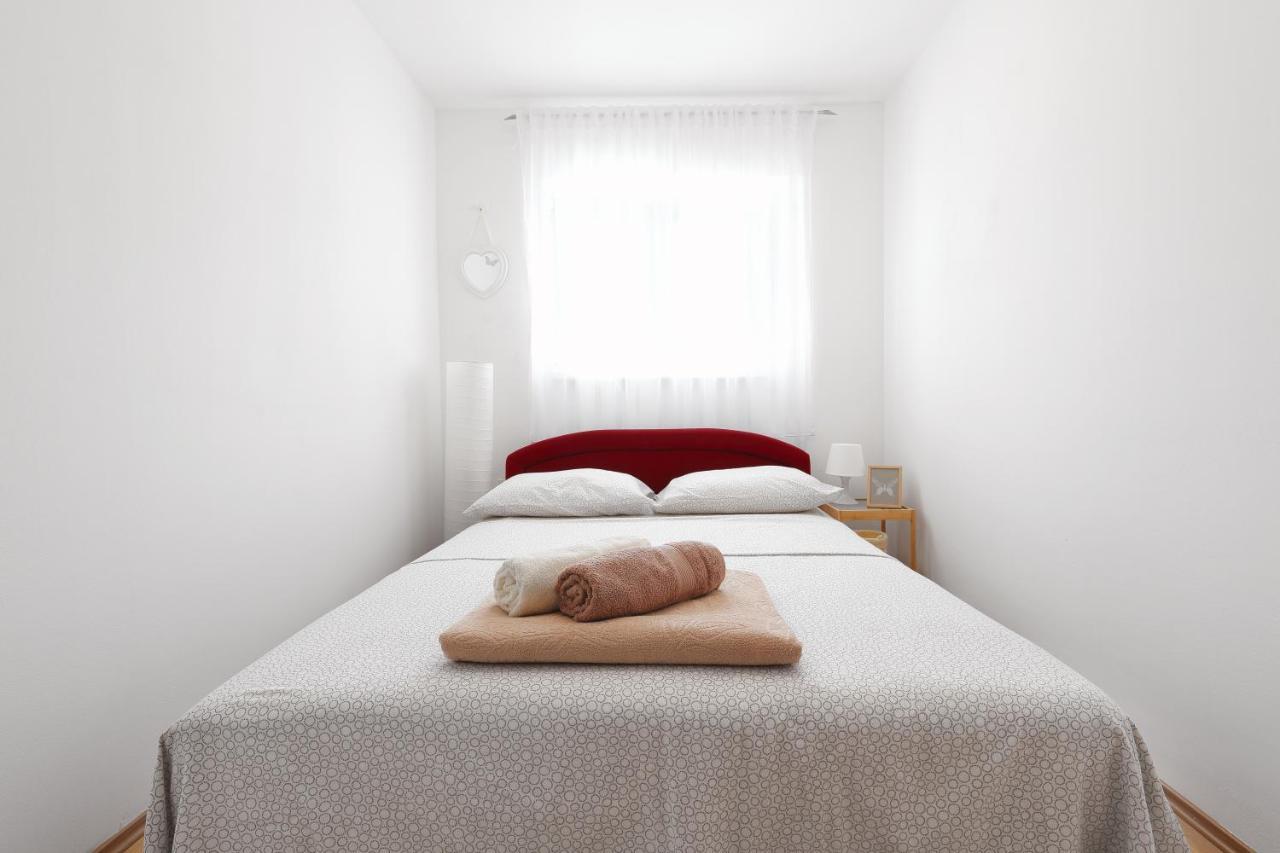 Apartman Don Паг Екстериор снимка
